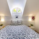 Апартаменты 394 Renovated Duplex Parque Santiago Ii