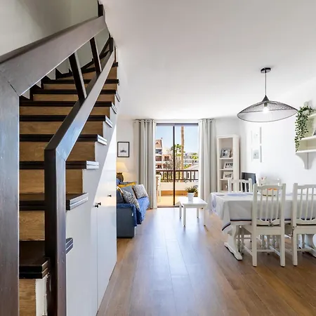 394 Renovated Duplex Parque Santiago Ii شقة